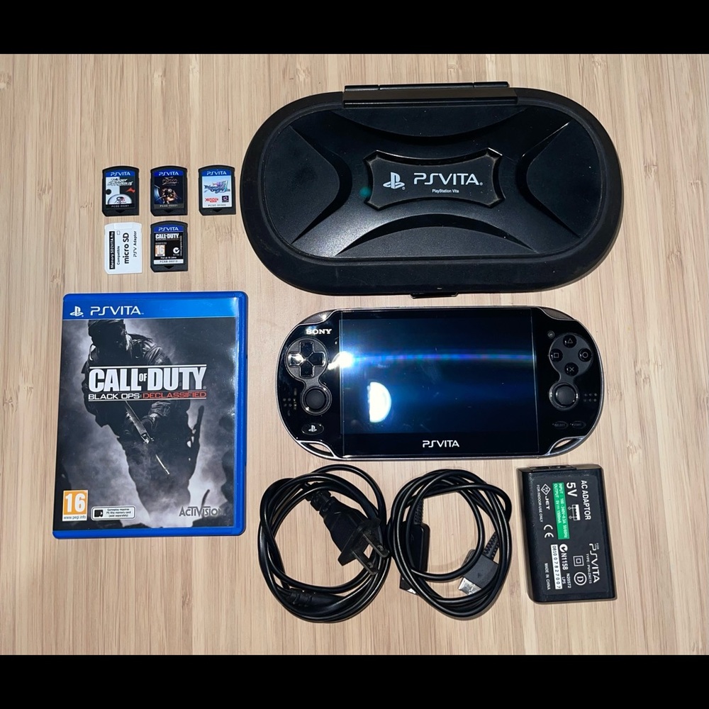 Sony play station vita  pch-1101 black color